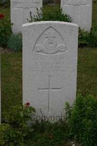 Templeux-Le-Guerard British Cemetery - De Veny, J J
